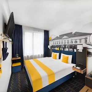 *** Hotel D8 Ungaria