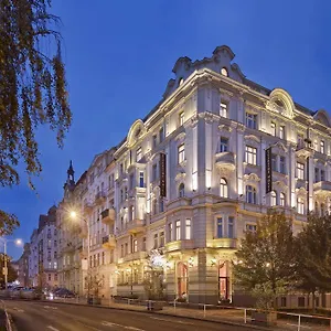 ***** Hotel Mamaison Riverside Republica Cehă